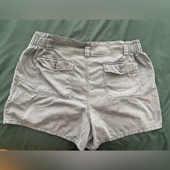 Grey Shorts (elastic band) - Picture 2 of 3